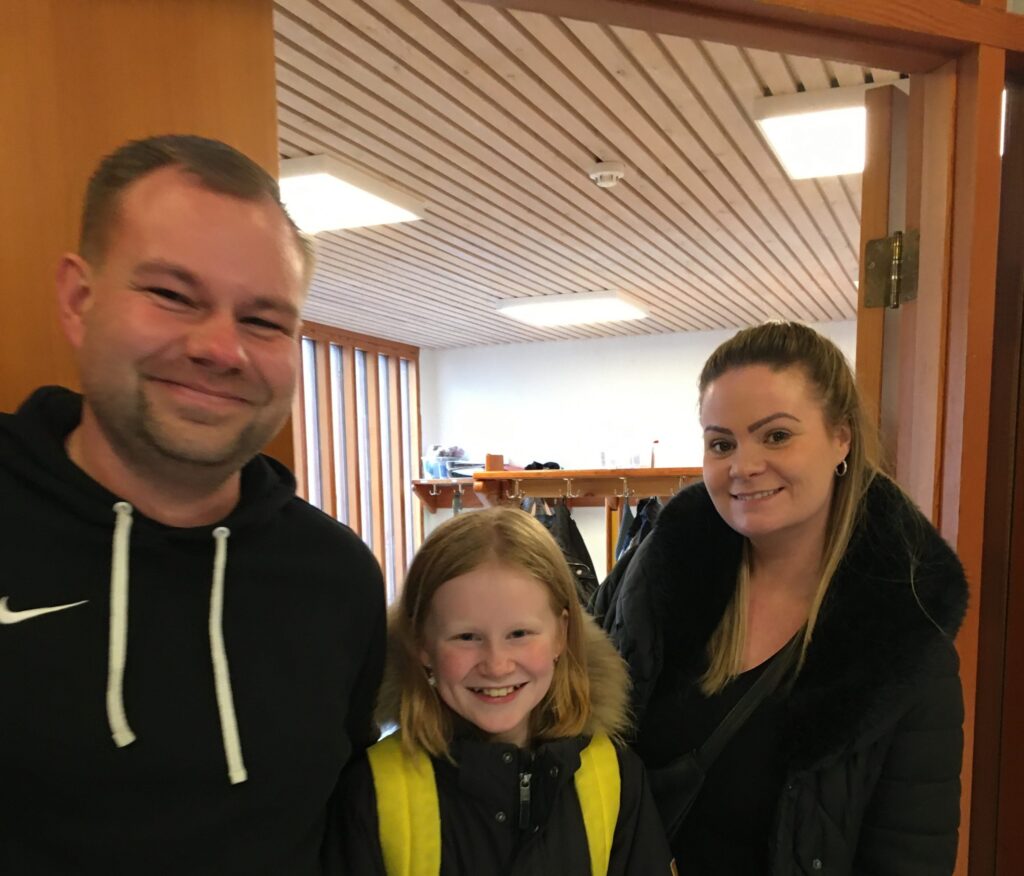 Samskipti heimila og grunnskóla á Íslandi